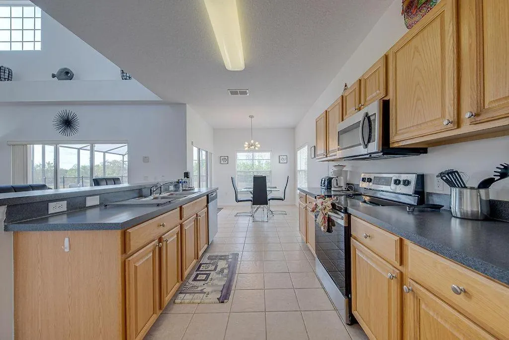 Newly Decorated 2O23 5 Bedroom Private Home Davenport